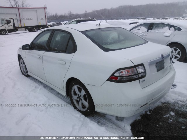 YS3FA4CY8B1309608 - 2011 SAAB 9-3 2.0T WHITE photo 3