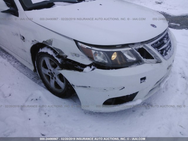 YS3FA4CY8B1309608 - 2011 SAAB 9-3 2.0T WHITE photo 6