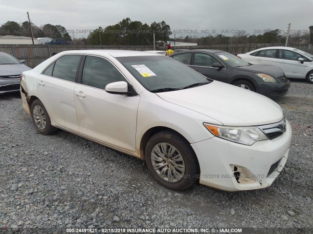 4T1BF1FK9CU538310 - 2012 TOYOTA CAMRY SE/LE/XLE 白色 照片 1