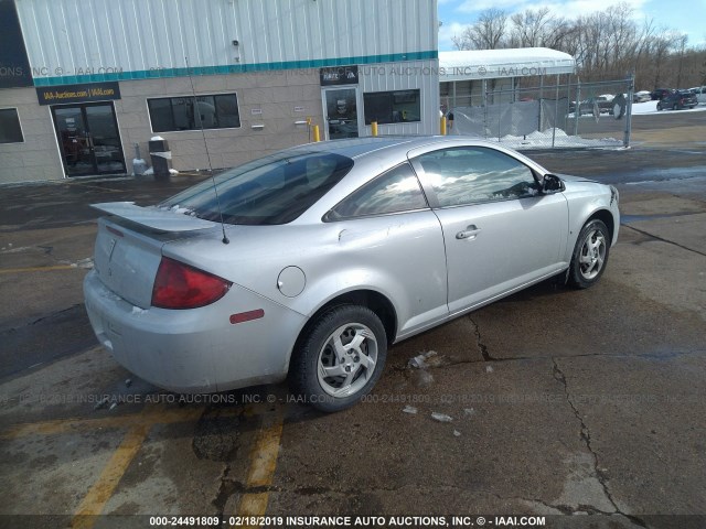 1G2AL15F077210750 - 2007 PONTIAC G5 SILVER photo 4