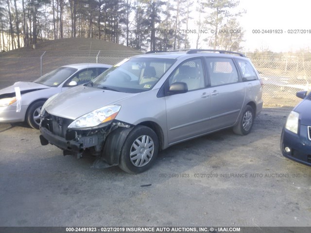 5TDZK23C98S153262 - 2008 TOYOTA SIENNA CE/LE SILVER photo 2