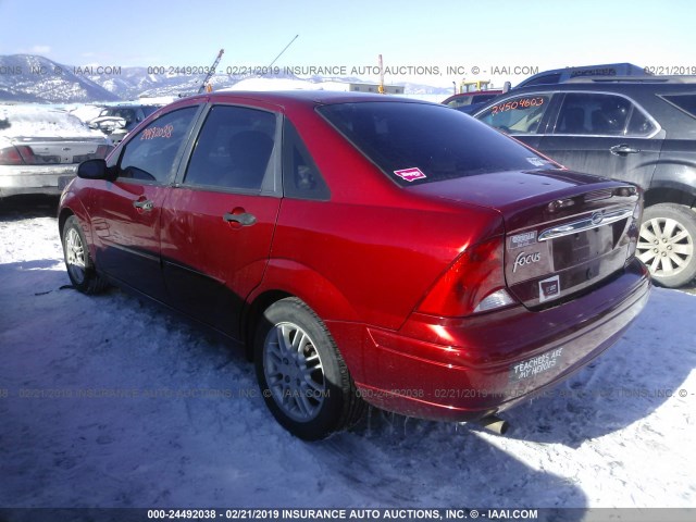1FAHP3835YW335218 - 2000 FORD FOCUS ZTS RED photo 3