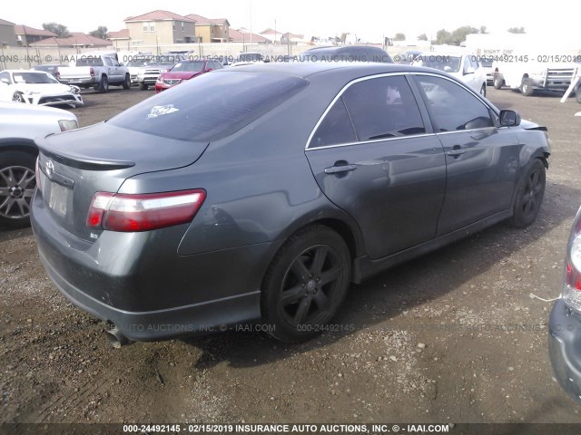 4T1BK46KX7U019656 - 2007 TOYOTA CAMRY NEW GENERAT LE/XLE/SE GRAY photo 4