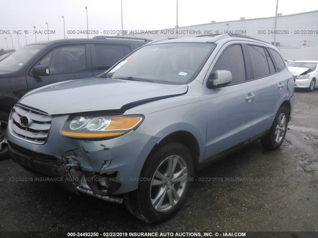 5NMSH4AG3AH369750 - 2010 HYUNDAI SANTA FE SE GRAY photo 2