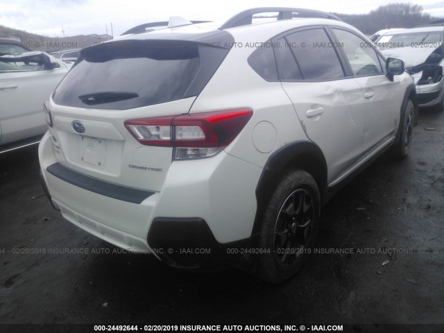 JF2GTACCXJ8330444 - 2018 SUBARU CROSSTREK PREMIUM WHITE photo 4