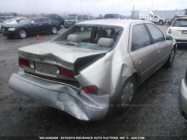 JT2BG22K4Y0495886 - 2000 TOYOTA CAMRY CE/LE/XLE BEIGE photo 4