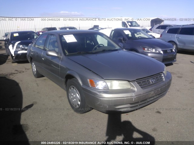 JT2BG22K6W0188359 - 1998 TOYOTA CAMRY CE/LE/XLE TAN photo 1