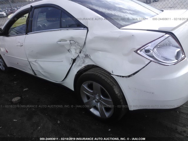 1G2ZG57B684190015 - 2008 PONTIAC G6 SE WHITE photo 6