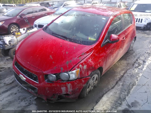 1G1JA6SH2F4144022 - 2015 CHEVROLET SONIC LS 红色 照片 2