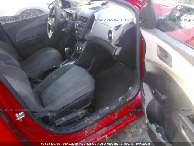1G1JA6SH2F4144022 - 2015 CHEVROLET SONIC LS 红色 照片 5