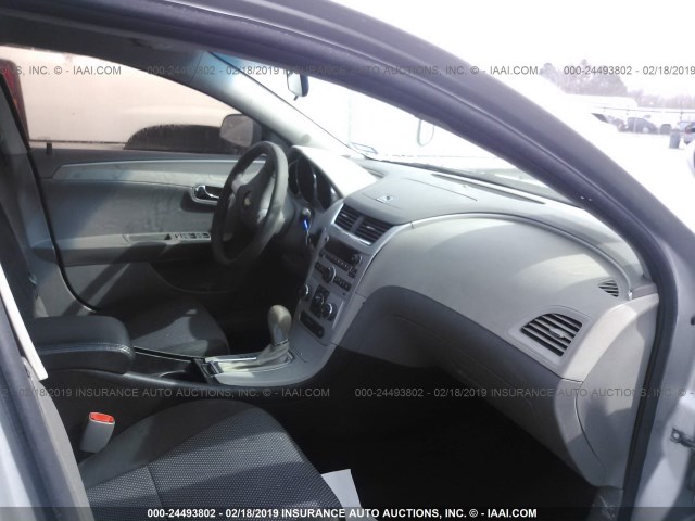 1G1ZG57B89F112295 - 2009 CHEVROLET MALIBU LS SILVER photo 5