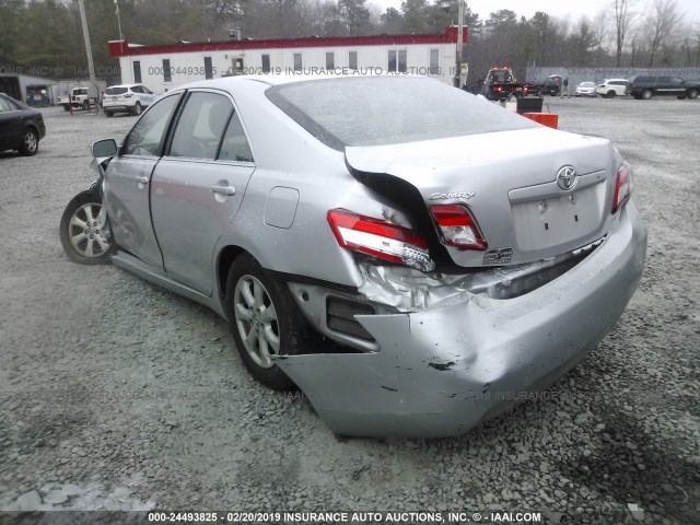 4T1BF3EK3BU721892 - 2011 TOYOTA CAMRY SE/LE/XLE 银色 照片 3