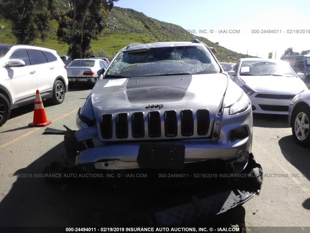 1C4PJLCB5GW212250 - 2016 JEEP CHEROKEE LATITUDE SILVER photo 6