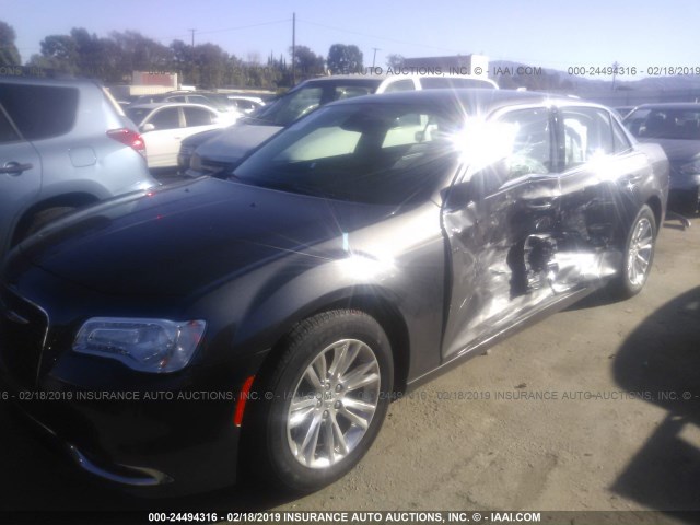 2C3CCAAG9JH121231 - 2018 CHRYSLER 300 TOURING GRAY photo 2