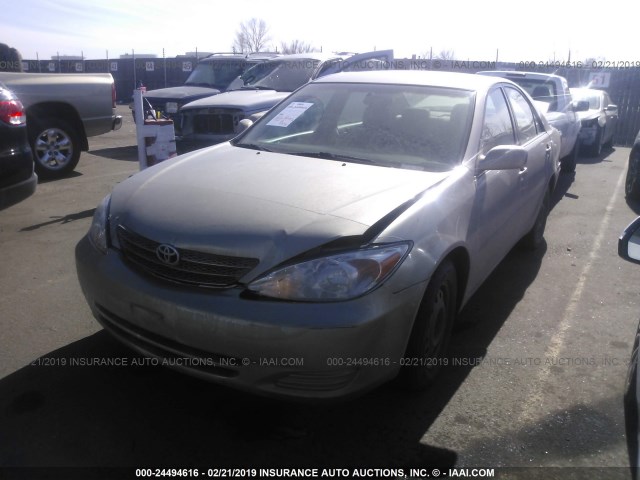4T1BF32K23U567018 - 2003 TOYOTA CAMRY LE/XLE/SE GOLD photo 2