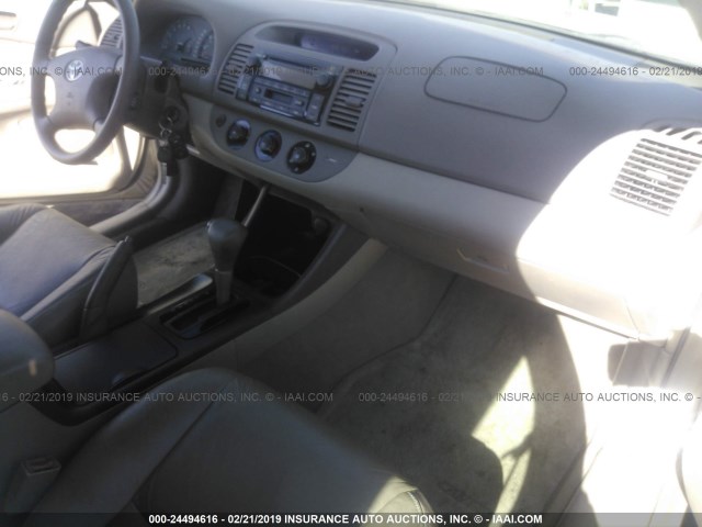 4T1BF32K23U567018 - 2003 TOYOTA CAMRY LE/XLE/SE GOLD photo 5