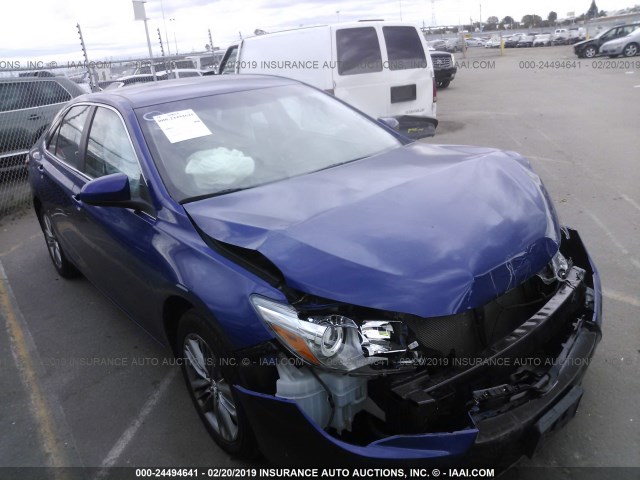 4T1BF1FK0GU590933 - 2016 TOYOTA CAMRY LE/XLE/SE/XSE BLUE photo 1