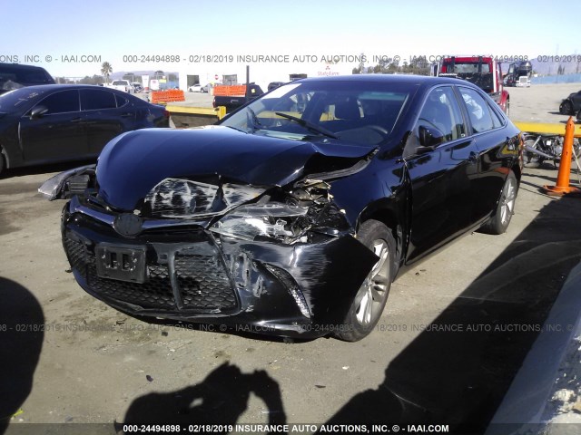 4T1BF1FK3GU147045 - 2016 TOYOTA CAMRY LE/XLE/SE/XSE ლურჯი ფოტო 2