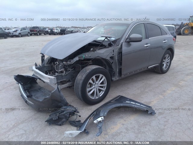 JN8CS1MU1GM671985 - 2016 INFINITI QX70 SILVER photo 2