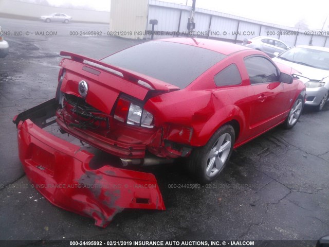 1ZVFT82H275287516 - 2007 FORD MUSTANG GT RED photo 4