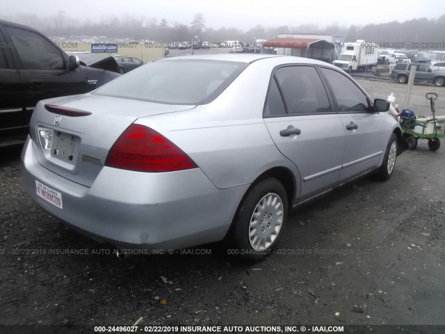 1HGCM56117A075262 - 2007 HONDA ACCORD VALUE SILVER photo 4