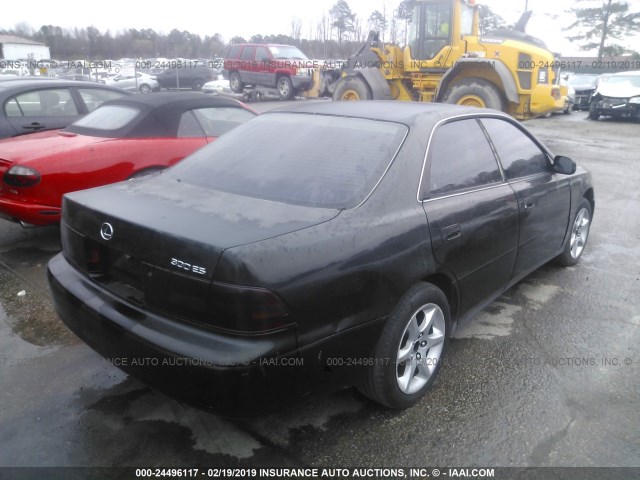 JT8BF28G5W5022624 - 1998 LEXUS ES 300 BLACK photo 4