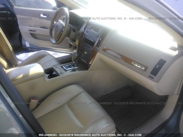 1G6DC67A950126412 - 2005 CADILLAC STS GRAY photo 5