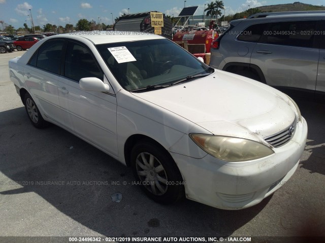 4T1BE32K35U016053 - 2005 TOYOTA CAMRY LE/XLE/SE WHITE photo 1