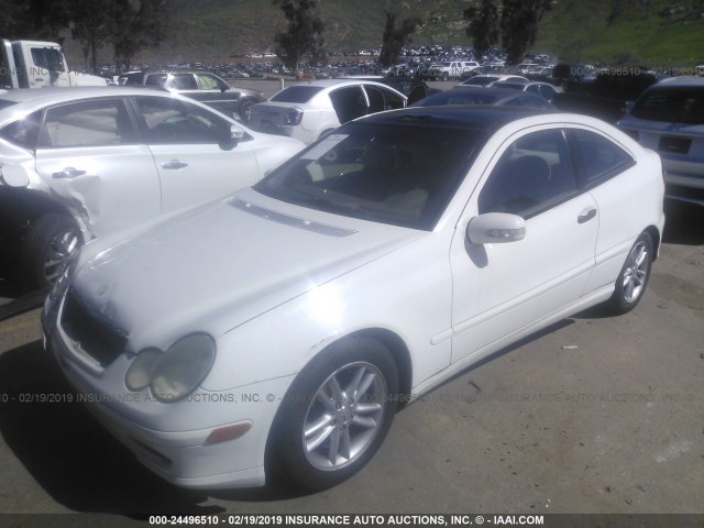 WDBRN40J73A418903 - 2003 MERCEDES-BENZ C 230K SPORT COUPE WHITE photo 2