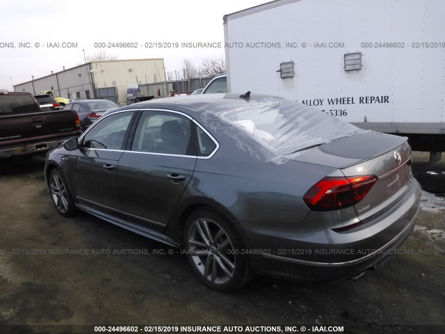 1VWDT7A39HC028784 - 2017 VOLKSWAGEN PASSAT R-LINE ნაცრისფერი ფოტო 3