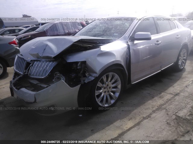 1LNHM94R79G621370 - 2009 LINCOLN MKS SILVER photo 2