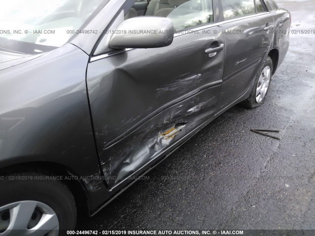 JTDBE32K640271841 - 2004 TOYOTA CAMRY LE/XLE Сұр фото 6