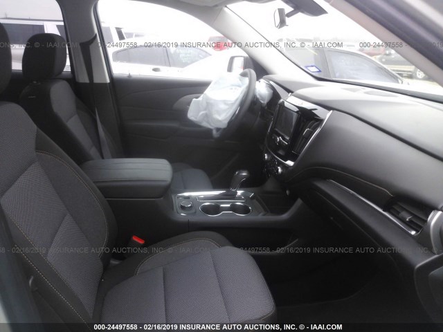 1GNERFKW0KJ181671 - 2019 CHEVROLET TRAVERSE LS SILVER photo 5