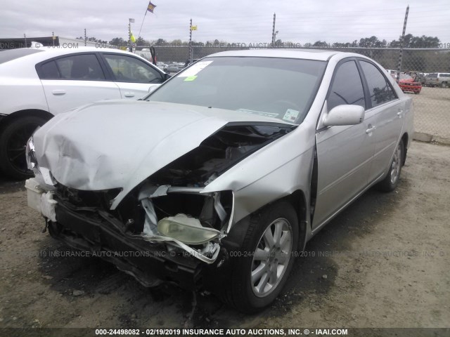 4T1BE32K54U821213 - 2004 TOYOTA CAMRY LE/XLE/SE SILVER photo 2