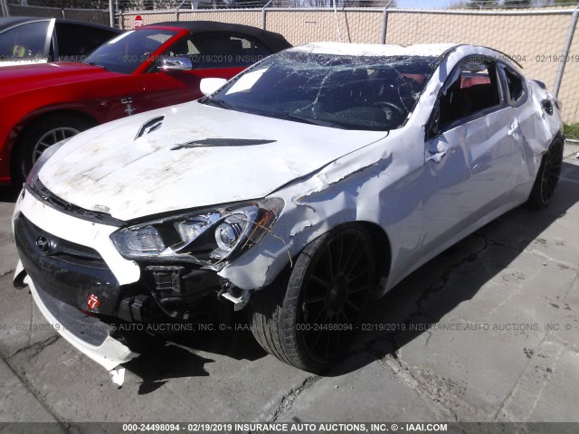 KMHHU6KJ8DU091772 - 2013 HYUNDAI GENESIS COUPE 3.8L WHITE photo 2