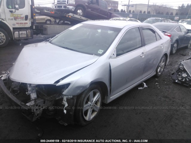 4T1BF1FK7CU159063 - 2012 TOYOTA CAMRY SE/LE/XLE SILVER photo 2