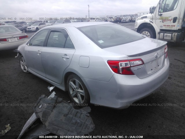 4T1BF1FK7CU159063 - 2012 TOYOTA CAMRY SE/LE/XLE SILVER photo 3