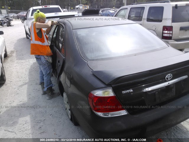 4T1BE32K95U415534 - 2005 TOYOTA CAMRY LE/XLE/SE BLACK photo 3