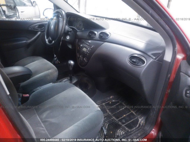 1FAFP34P42W159785 - 2002 FORD FOCUS SE/SE COMFORT RED photo 5