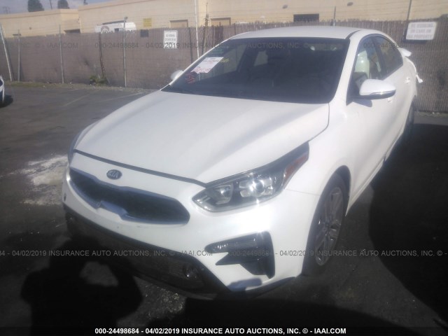 3KPF54AD4KE033324 - 2019 KIA FORTE EX WHITE photo 2