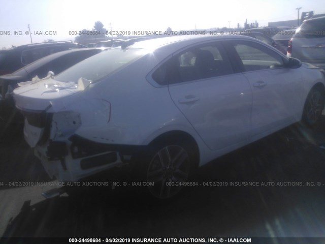 3KPF54AD4KE033324 - 2019 KIA FORTE EX WHITE photo 4