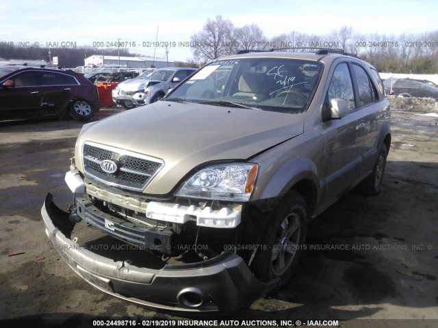 KNDJC733435065306 - 2003 KIA SORENTO EX/LX GOLD photo 2