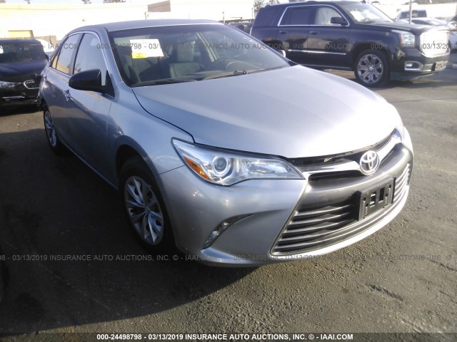 4T4BF1FK0GR517356 - 2016 TOYOTA CAMRY LE/XLE/SE/XSE SILVER photo 1