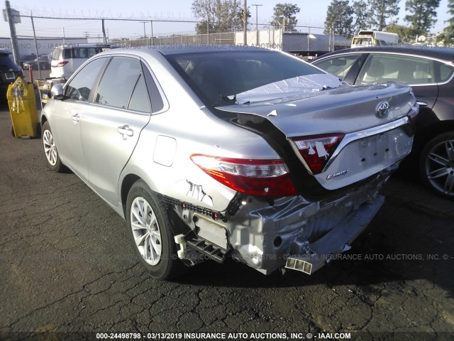 4T4BF1FK0GR517356 - 2016 TOYOTA CAMRY LE/XLE/SE/XSE SILVER photo 3