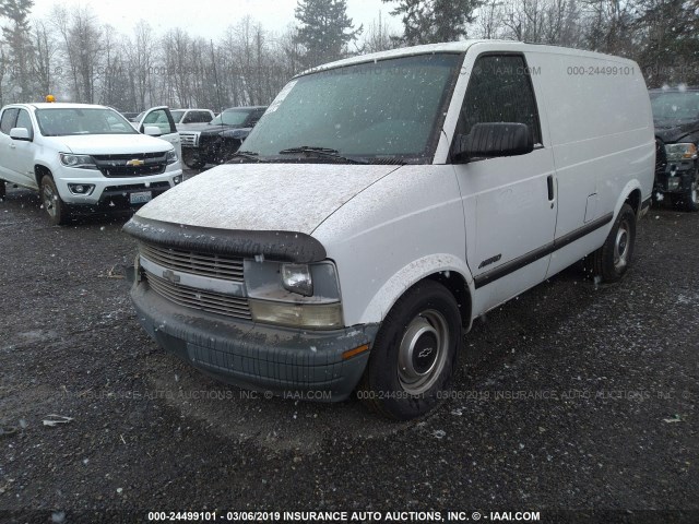 1GCDM19W6WB146709 - 1998 CHEVROLET ASTRO WHITE photo 2