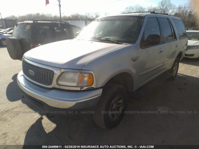 1FMEU1660YLB84065 - 2000 FORD EXPEDITION XLT SILVER photo 2