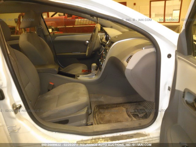 1G1ZC5EUXBF389925 - 2011 CHEVROLET MALIBU 1LT 白色 照片 5