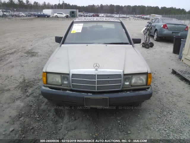 WDBDA29D5KF579887 - 1989 MERCEDES-BENZ 190 E 2.6 Pewter photo 6