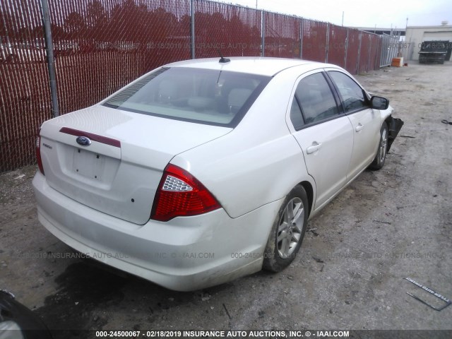 3FAHP0GA1CR380439 - 2012 FORD FUSION S WHITE photo 4