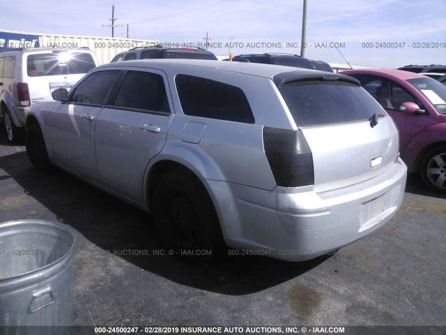 2D4FV47T26H157121 - 2006 DODGE MAGNUM SE SILVER photo 3